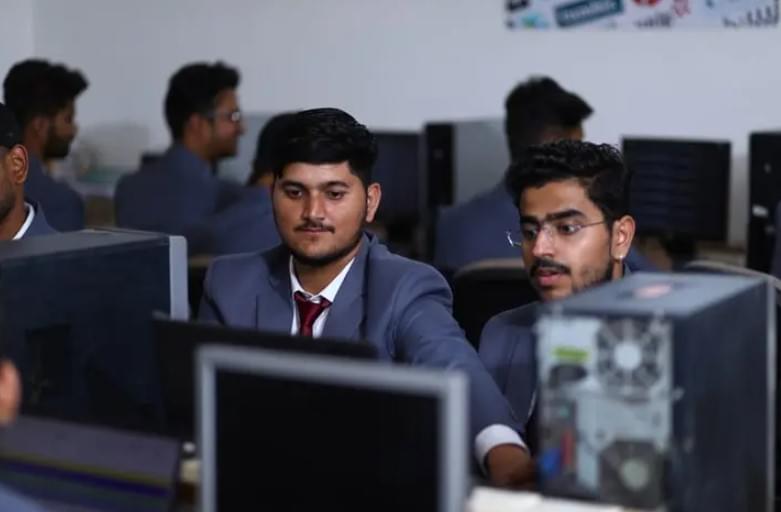 I Business Institute Greater Noida Computer Lab photo 7